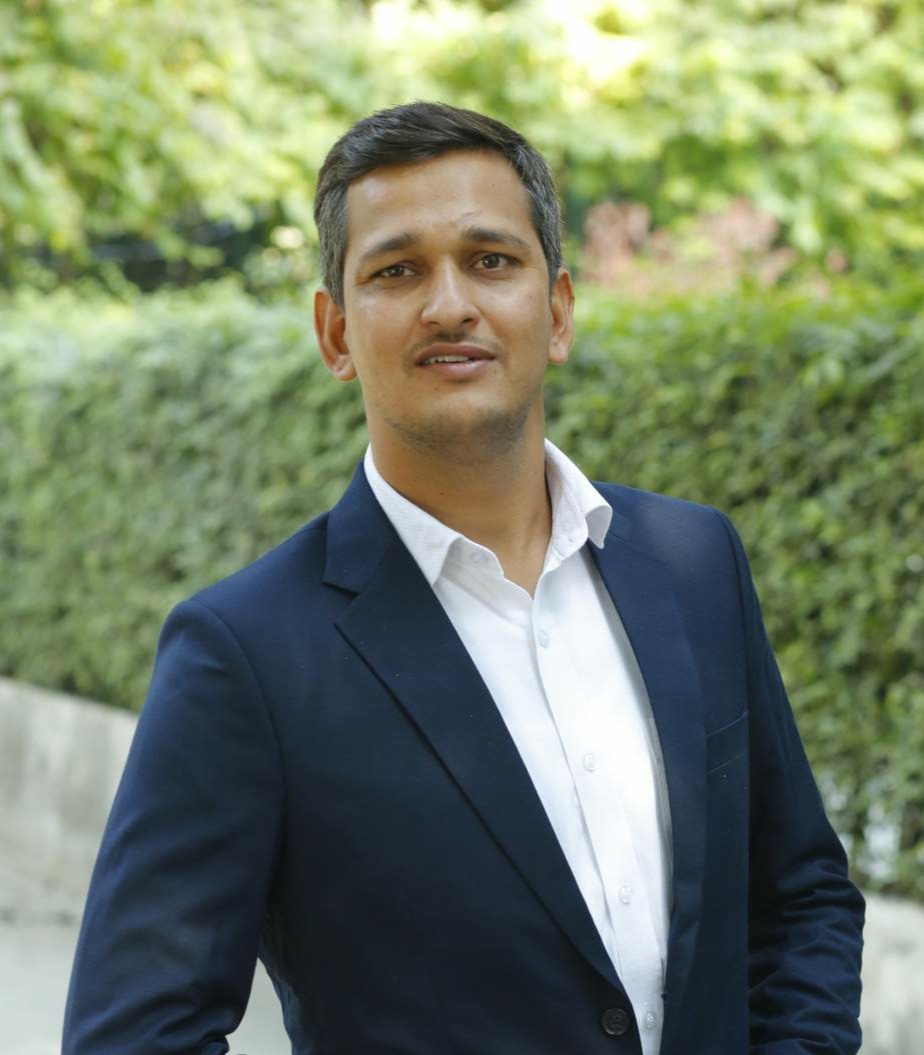 Dr. KIRTEE KUMAR